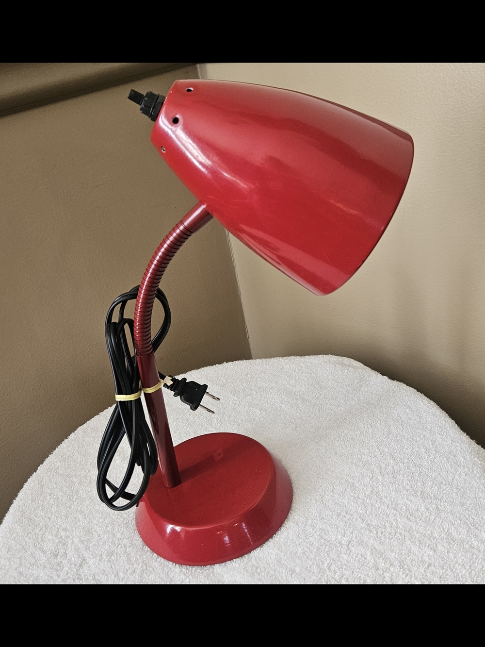 Vintage Adjustable Red Gooseneck Desk Lamp - Modern Task Light